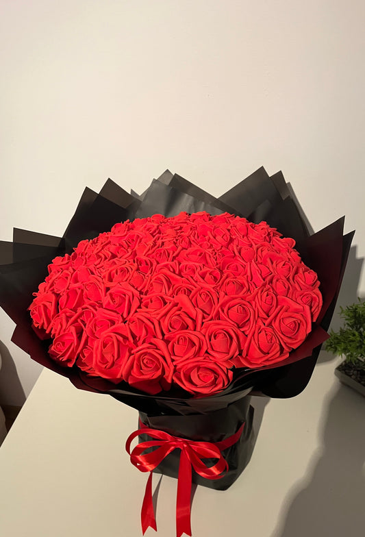 Вечен букет от 101 рози
